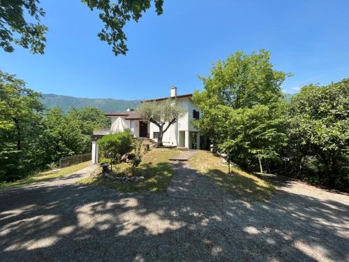 Polcenigo Apartment | Discover La Casa sulla Collina: Oceanfront Pet-Friendly Retreat
