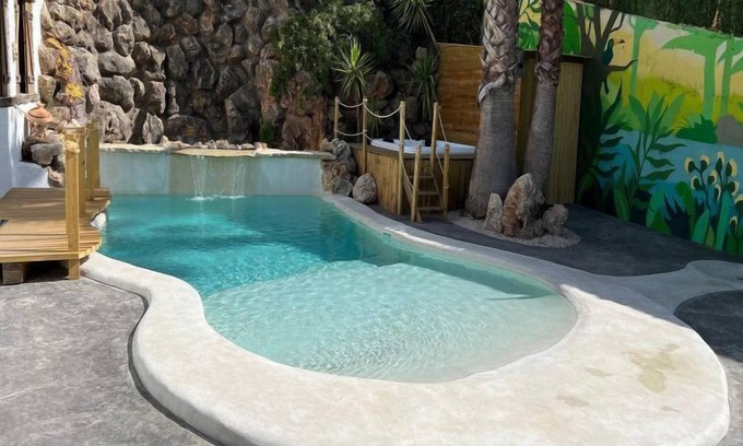 Iznajar House | Discover La Cascada: Poolside Retreat with Spa and Lake Views