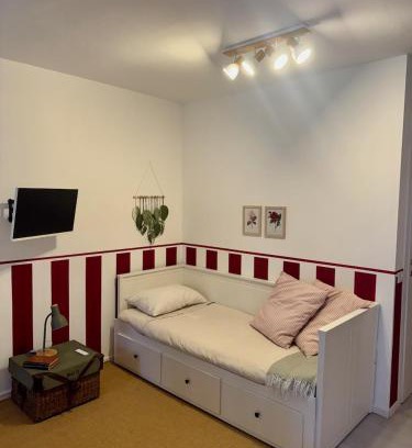 Torre Boldone House | GuestRoom Ia cascina di Bea: Pet-Friendly & Family Welcome