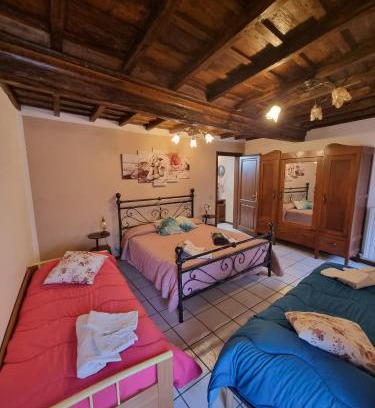 Bagnaia Apartment | Pet-Friendly Retreat: La Casetta della Fontanella Awaits