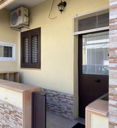 Avola Apartment | Family-Friendly Getaway at La Casetta di Ada
