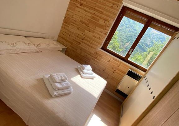 Lucoli Apartment | Top-Rated Family Retreat at La Casetta di Gnappi