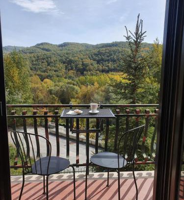 Ateleta Apartment | Oceanfront Retreat: La Casetta di Margi, Guest Rated 9.8