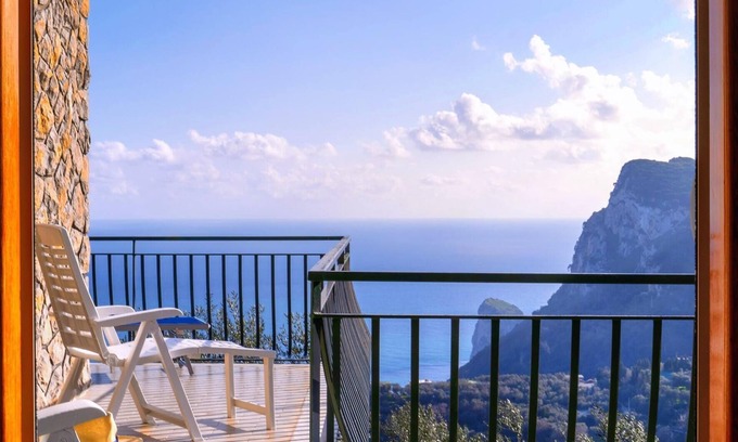 Schiazzano House | Unforgettable Li Galli Sea View with Breakfast & Family Amenities