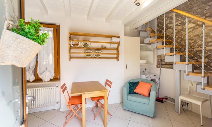 Lonato del Garda House | Pet-Friendly Retreat at La Casetta in Cittadella, Rated 9.5