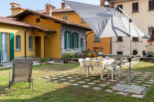 Azzano House | Oceanfront Escape at La Casetta - Rated 8.9 by Guests