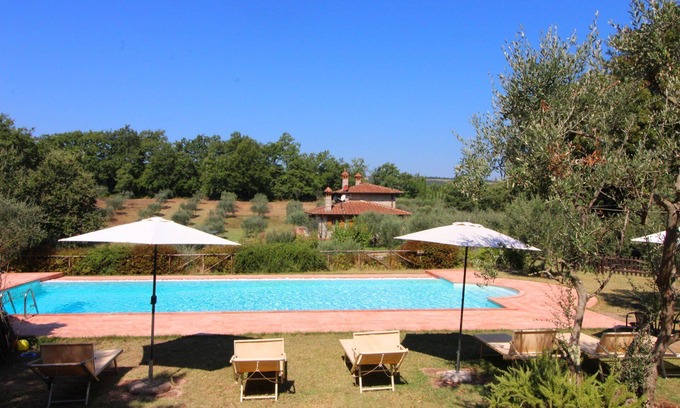 Santarello Villa | Tranquil Retreat at La Casetta nel Bosco with Pool & Spa