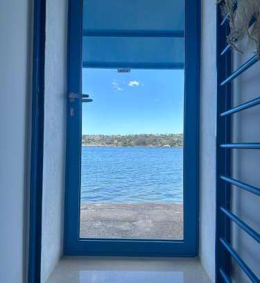 Brucoli House | Cozy La Casetta sul mare: Pet-Friendly Retreat by the Sea