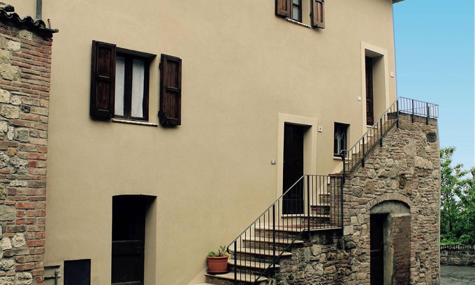 Montepulciano Apartment | Panoramic Apartment in Historic Montepulciano - Guest Rated 9.6