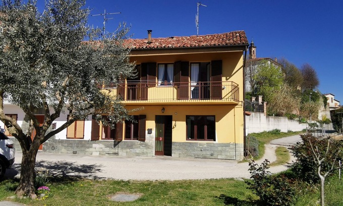 Vezza d'Alba House | Explore La Casina di Langhe e Roero: Ideal Family Retreat