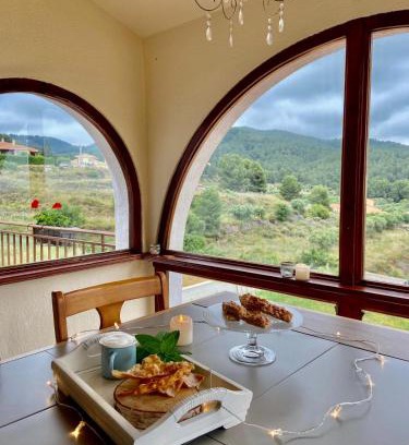 Riudecanyes Ski Chalet | Discover La Casita de Jimena: Oceanfront Bliss Awaits