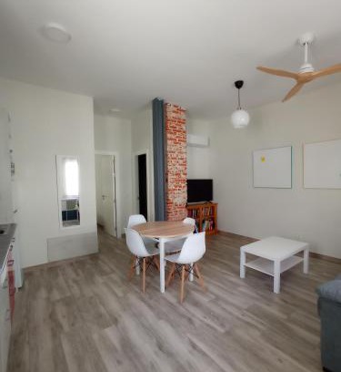 Numancia Apartment | Discover La Casita de Vallecas: Guest Rated 9.8/10