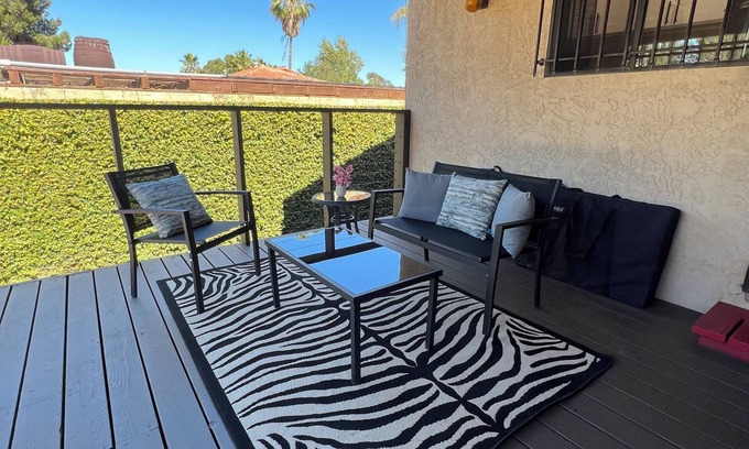 Mount Helix House | Pet-Friendly La Casita Guest House with Ocean View