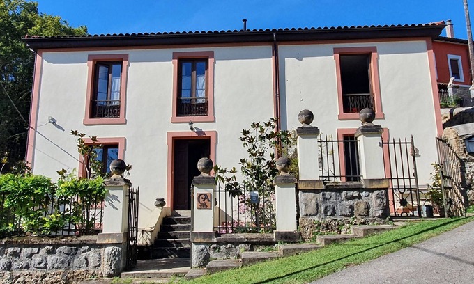 La Vega de los Caseros House | La Casona de La Vega, next to Cangas de Onis