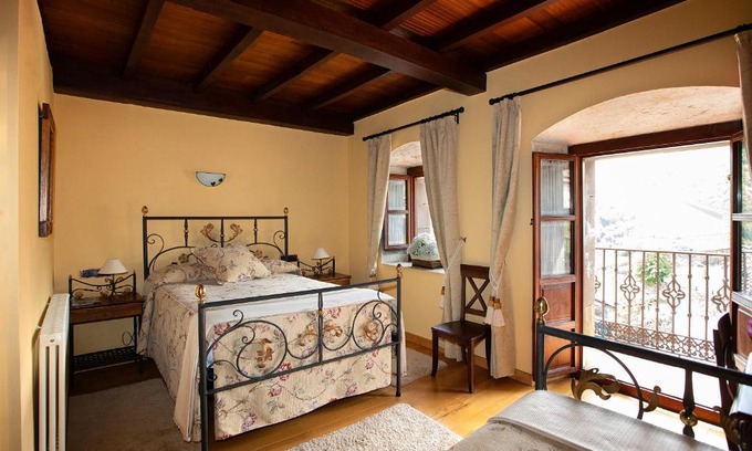 Lombrana House | Experience La Casona de Lombraña: Pet-Friendly Retreat