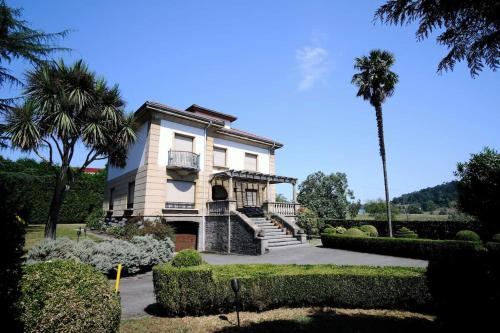 Siero Villa | Discover Comfort at La Casona del Frontón - 4-Star Stay
