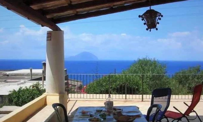 Pollara House | Discover La Casuzza Gialla in Breathtaking Pollara Bay