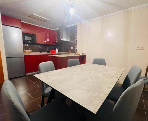 Presencio House | Family-Friendly Stay at La Cava de Leuvino Frias