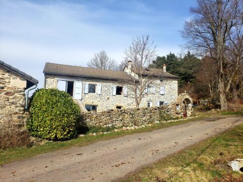 Mezenc-Loire-Meygal Bed & Breakfast | Oceanfront Escape at La Chabanade: Rated 9/10 by Guests