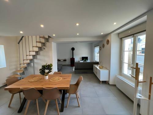 Parigne-lʼEveque House | Cozy La Chaleureuse Near Centre Parigné - Family & Pet Friendly