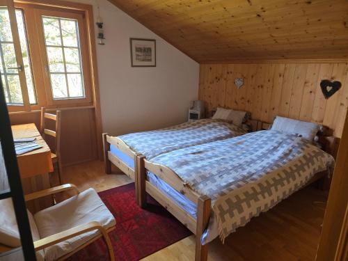 Bas-Intyamon Bed & Breakfast | La chambre d'en haut