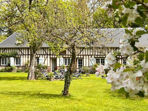 La Noe-Poulain Bed & Breakfast | Discover La Chambre d'hôte de Manou: Top-Rated in Normandie