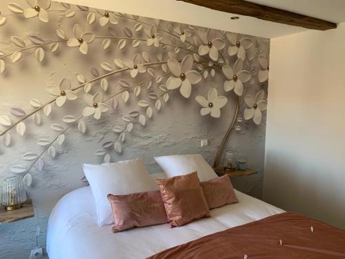 La Baffe Bed & Breakfast | Enchanting Oceanfront Retreat with Pool & Spa Amenities