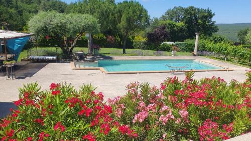 Saint-Michel-l'Observatoire Apartment | Oceanfront Retreat at La Chambrette - Rated 9.3/10