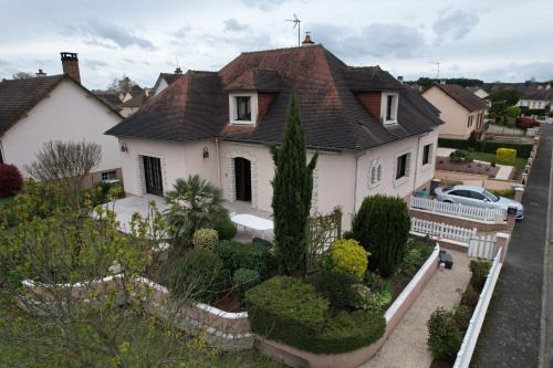 Change House | Family-Friendly Escape at La Changeenne Charme 12 Pers