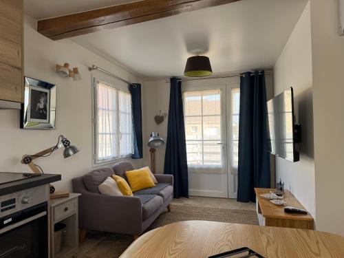 Bois-Jerome-Saint-Ouen House | Discover La Chapelle de Monet - Ideal for Families & Pets