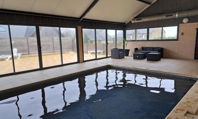 Huisnes-sur-Mer House | Relaxing La Chaumière with Private Pool Near Mont St-Michel