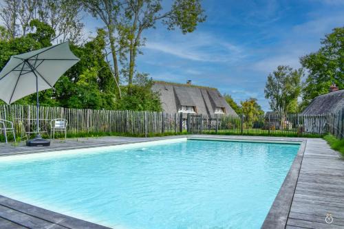 Vieux-Bourg House | La Chaumière du Vallon -Piscine- Pont-l'Évêque 8P