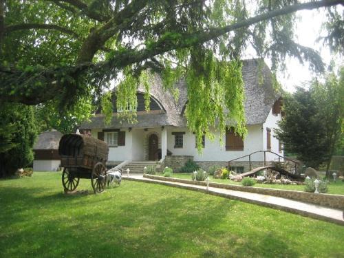 Rambouillet Apartment | Cozy Family Retreat at La Chaumière for Memorable Stays