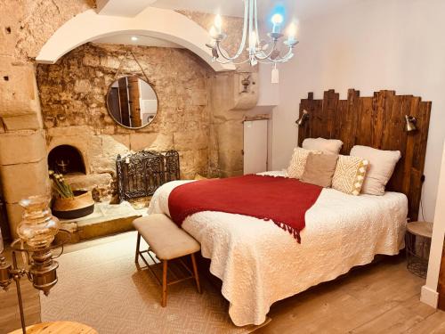 Romans-sur-Isere Apartment | Authentic La Chaumière Studio with Fiber Internet & Child-Friendly Amenities
