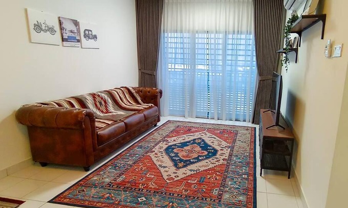 Cyberjaya Apartment | Islam-Friendly La Chemiserie Homestay in Cyberjaya
