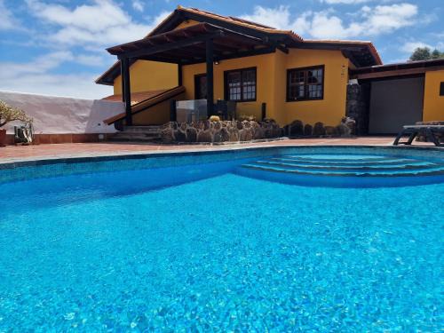 Santa Barbara House | Oceanfront Escape at La Chosita: Guest Rated 9.2/10