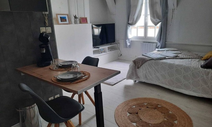 Old Town Apartment | Relax at La Chouette de la Cathédrale with Garden Views