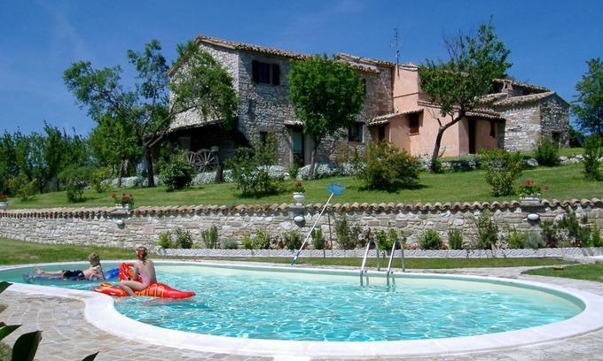 Cagli Apartment | Inviting La Collina Dei Ciliegi with Oceanfront Views