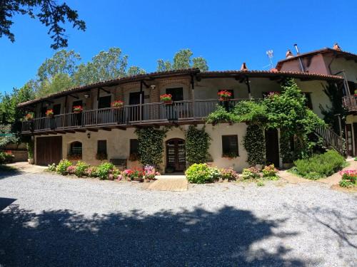 Pocapaglia Bed & Breakfast | Pet-Friendly Retreat: La Collina dei Passeri - Rated 9.5/10