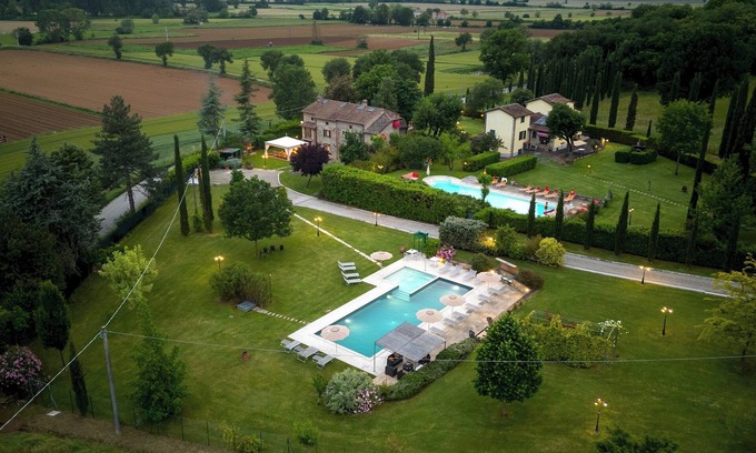 Sansepolcro Villa | Emma Villas: Guest Rated 9.8 with Private Pool & Spa