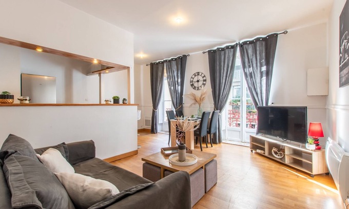 Comedie Apartment | Experience Comfort at La Comédie de Montpellier Hotel
