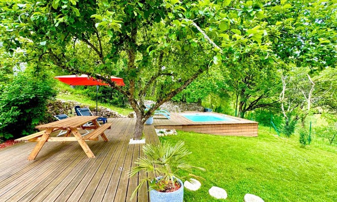 Villefranche-de-Rouergue House | Guest Rated 10/10: La Combe aux oiseaux with Ocean Views