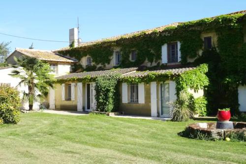 Saint-Gilles House | La Commanderie: Private Pool & Oceanfront Serenity Awaits
