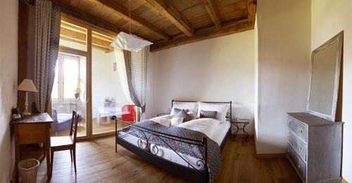 Le Pont House | Discover La Commanderie: 4-Star Family-Friendly Retreat
