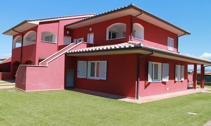 Puntone Apartment | Pet-Friendly La Conchiglia Bombolino with Ocean View & Pool