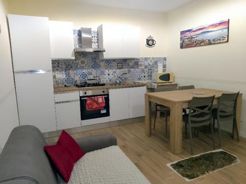 Quartieri Spagnoli Apartment | Family-Friendly Retreat at La Conchiglia Napoli