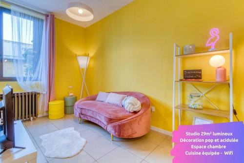 Douai Apartment | Unique La Confiserie: Family-Friendly and Bright Stay