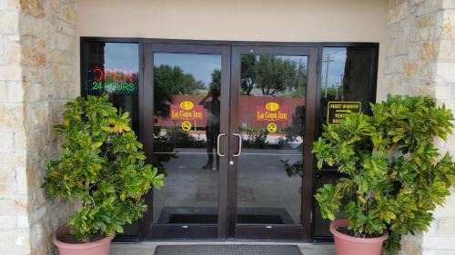 Alamo Hotel | Discover Family-Friendly Fun at La Copa Inn Alamo