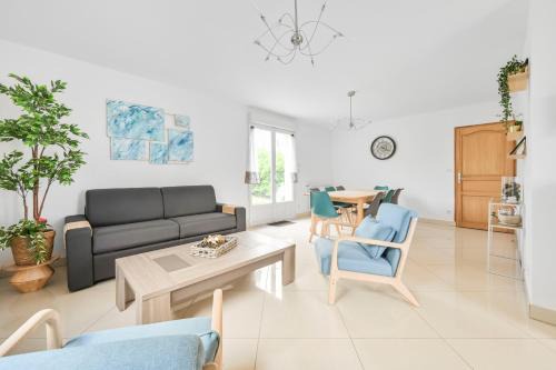 Champigny-sur-Marne House | Family-Friendly Getaway at La Coquette - Paris & Disney