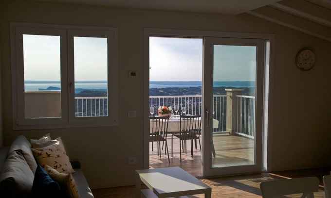 Villanuova sul Clisi Apartment | Experience Lake Views at La Cornice sul Garda with Spa & Pool